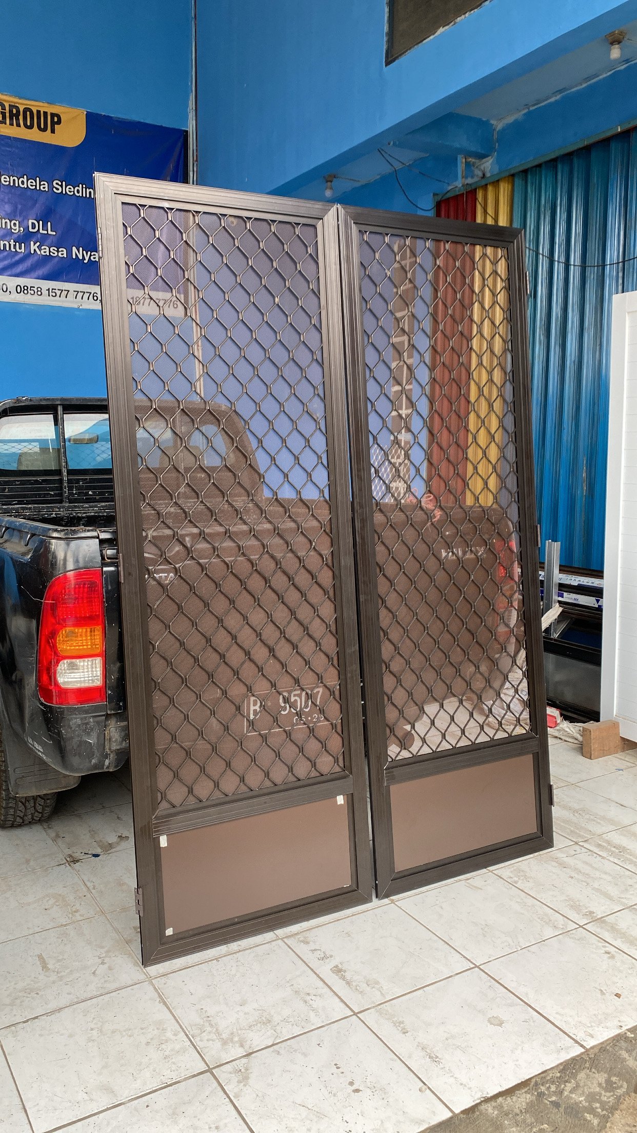 Pintu expanda double coklat, bekasi