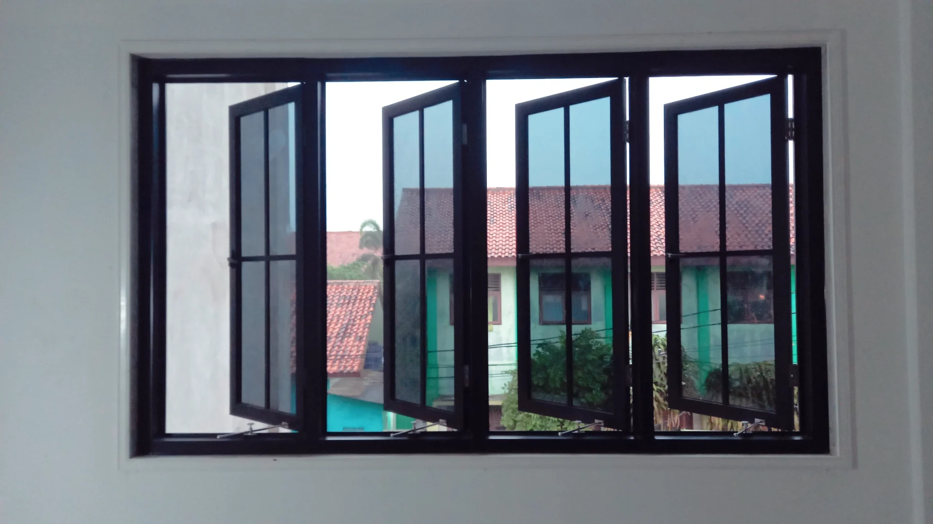jendela aluminium bukaan kanan, bekasi