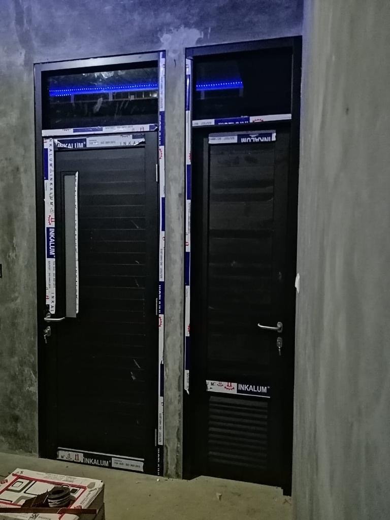 Pintu aluminium minimalist, bekasi